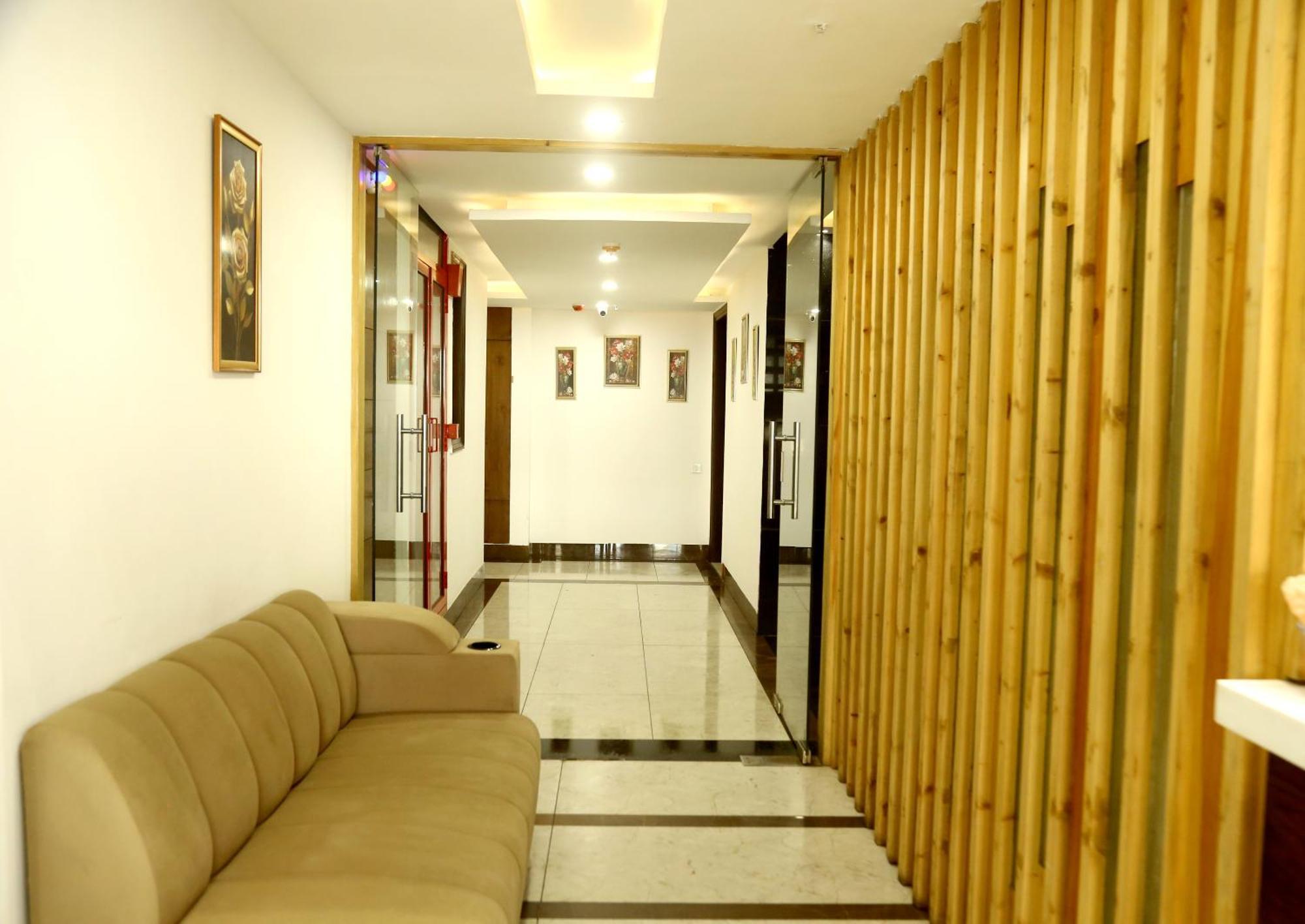 Hotel Prism Grand Zirakpur Exteriér fotografie