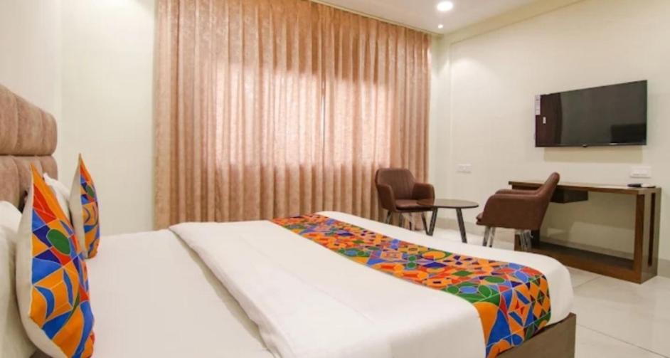 Hotel Prism Grand Zirakpur Exteriér fotografie